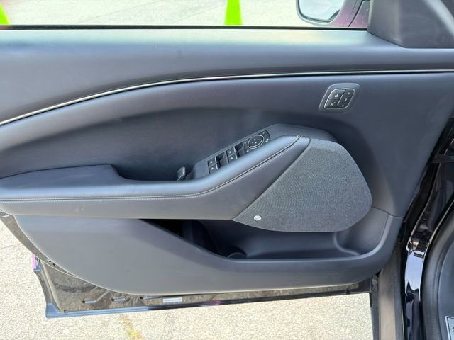 Used 2021 Ford Mustang Mach-E Premium image 18