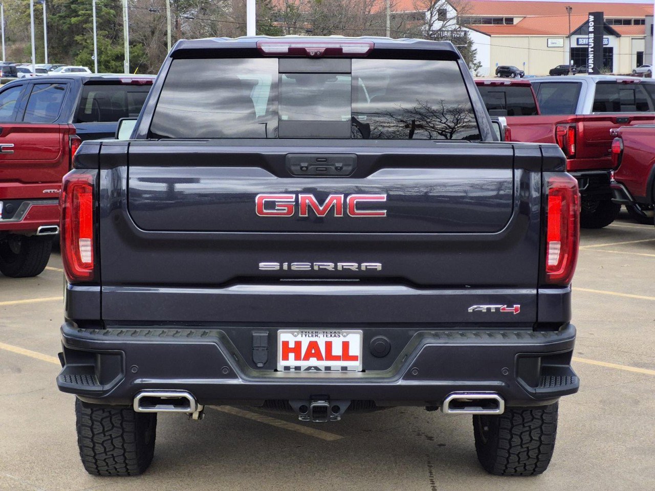 Certified 2022 GMC Sierra 1500 AT4 w/ AT4 Premium Package image 5