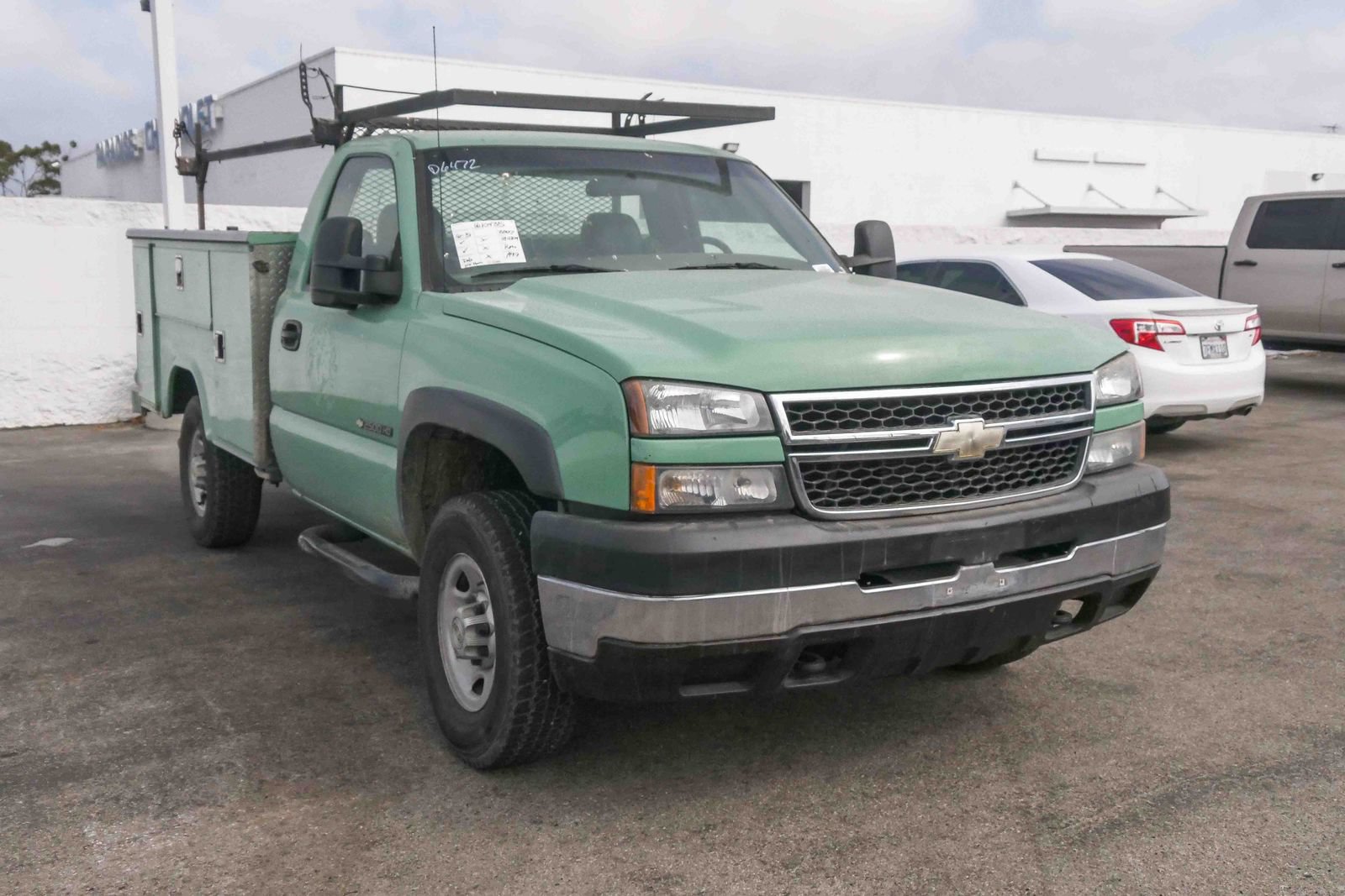 Used 2007 Chevrolet Silverado 2500 W/T RWD image 3