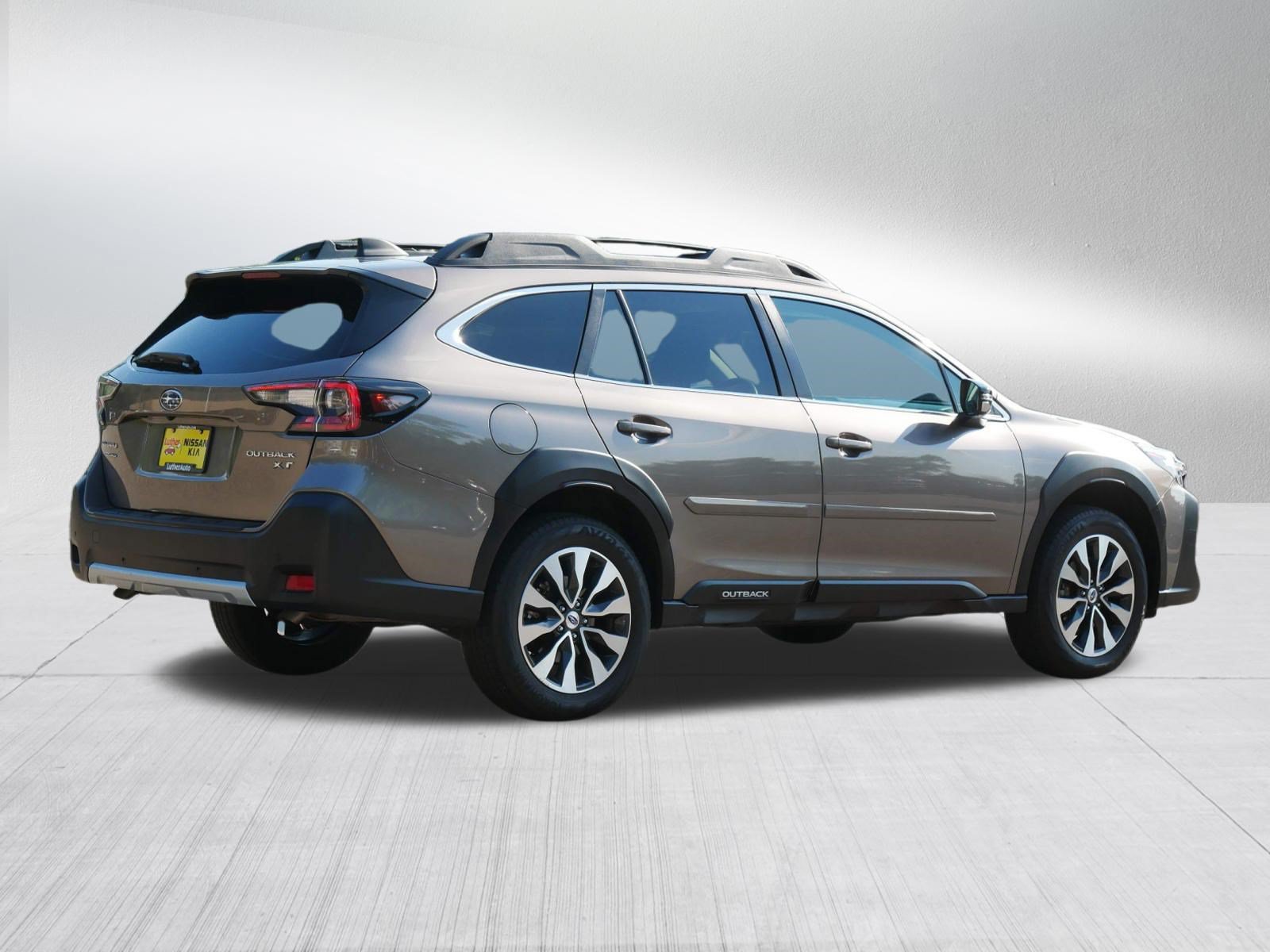 Used 2024 Subaru Outback Limited XT AWD/4WD image 7