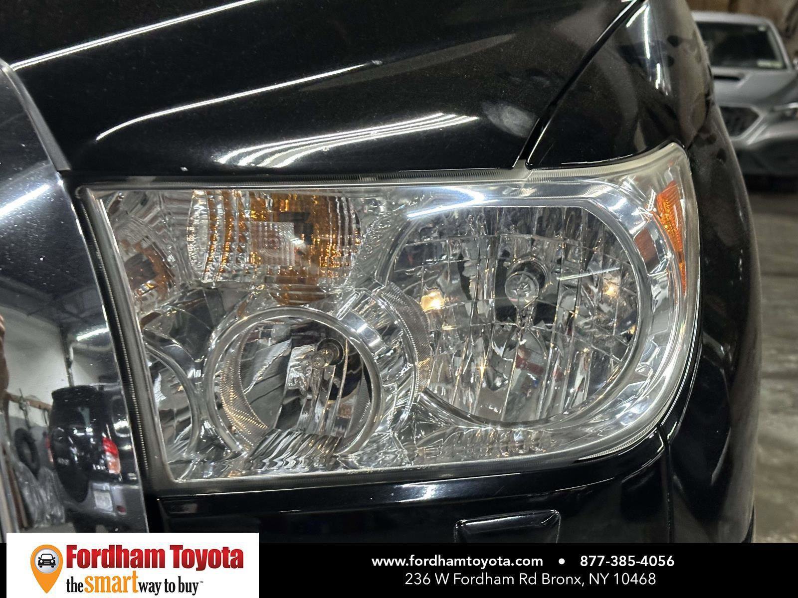 Used 2011 Toyota Sequoia Limited AWD/4WD image 9