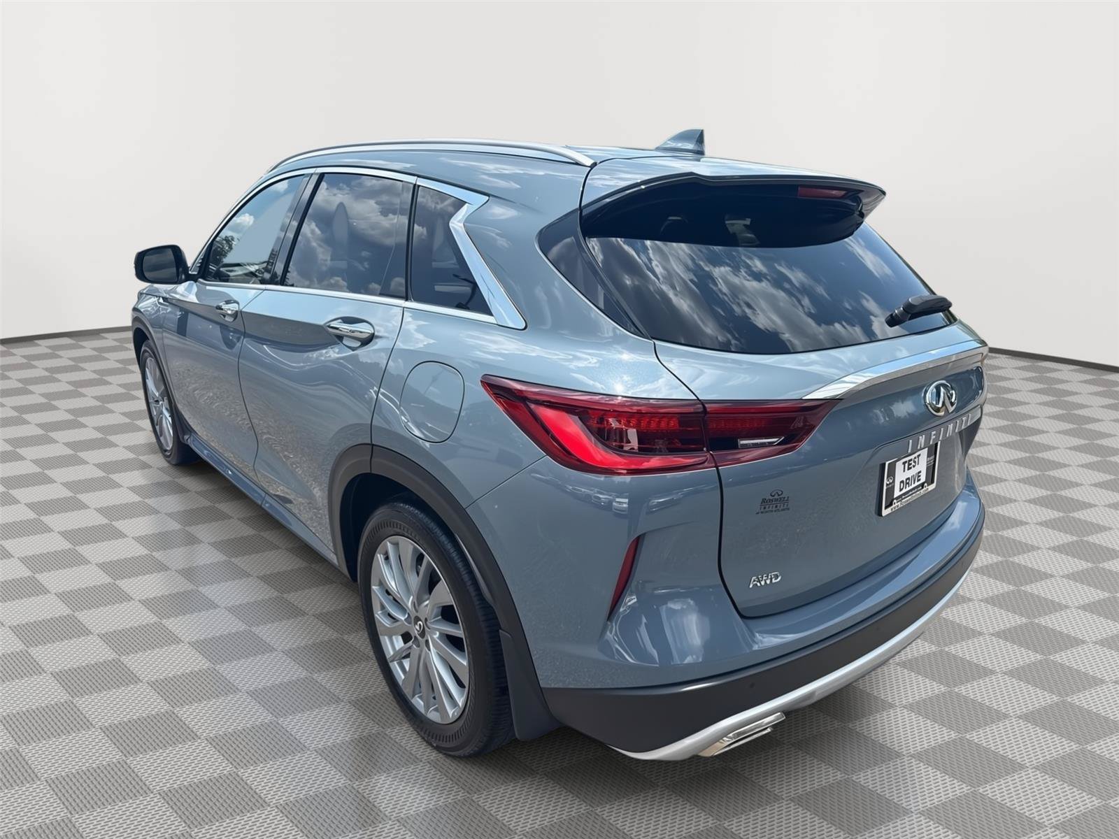Certified 2025 INFINITI QX50 Luxe AWD/4WD image 8