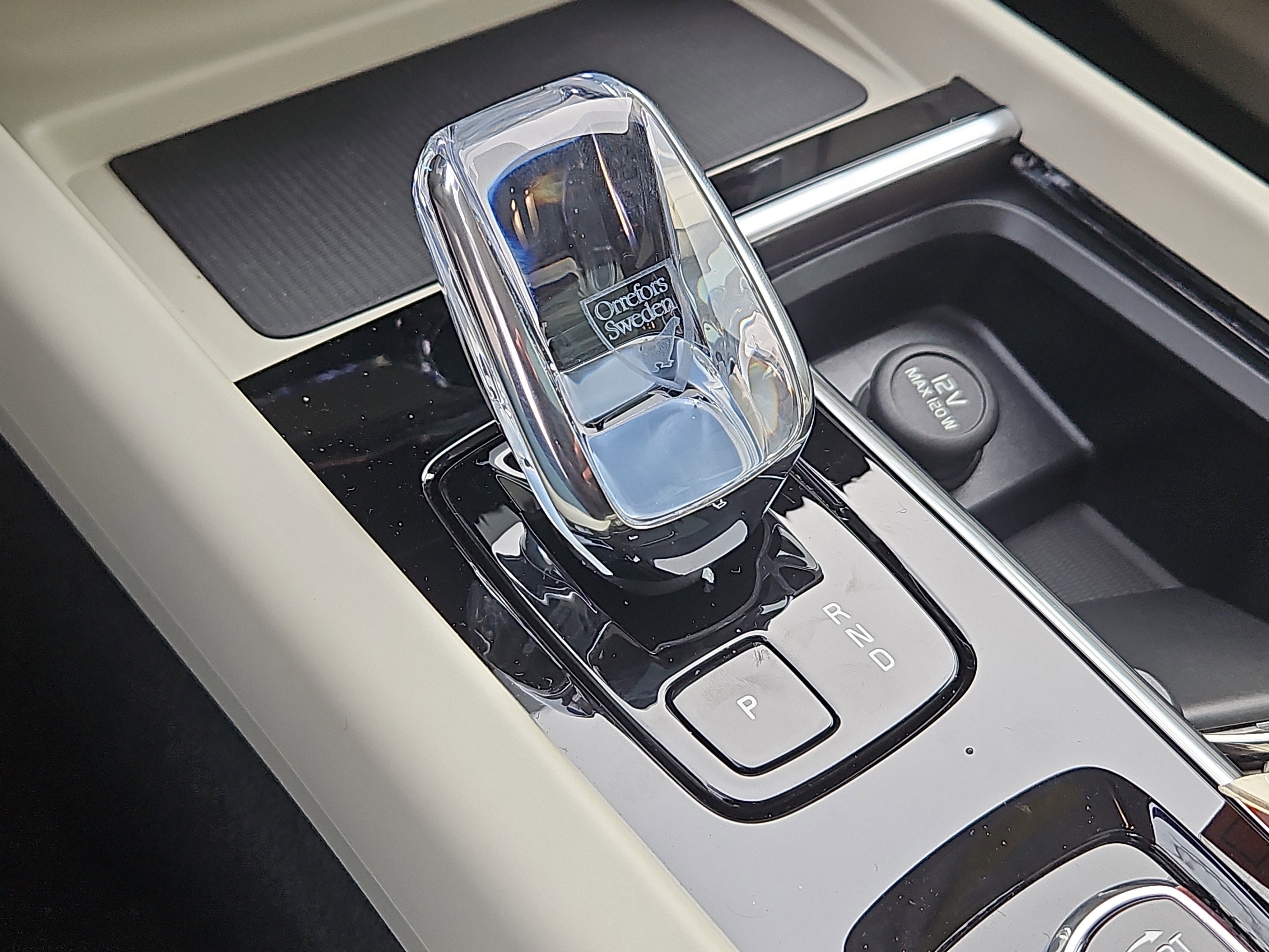 New 2026 Volvo XC60 B5 Ultra w/ Protection Package Premier image 20