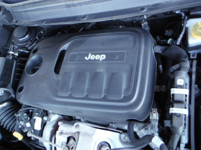 Certified 2022 Jeep Cherokee Limited AWD/4WD image 10