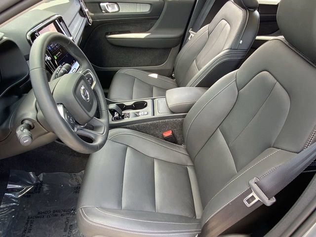 Certified 2025 Volvo XC40 B5 Core w/ Protection Package Premier image 20