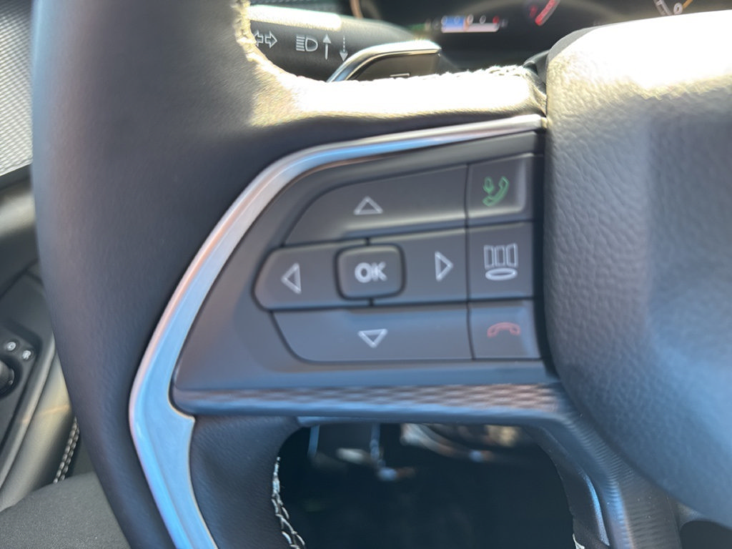 New 2025 Jeep Grand Cherokee 4WD image 18