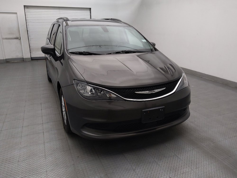 Used 2021 Chrysler Voyager Lxi FWD image 14