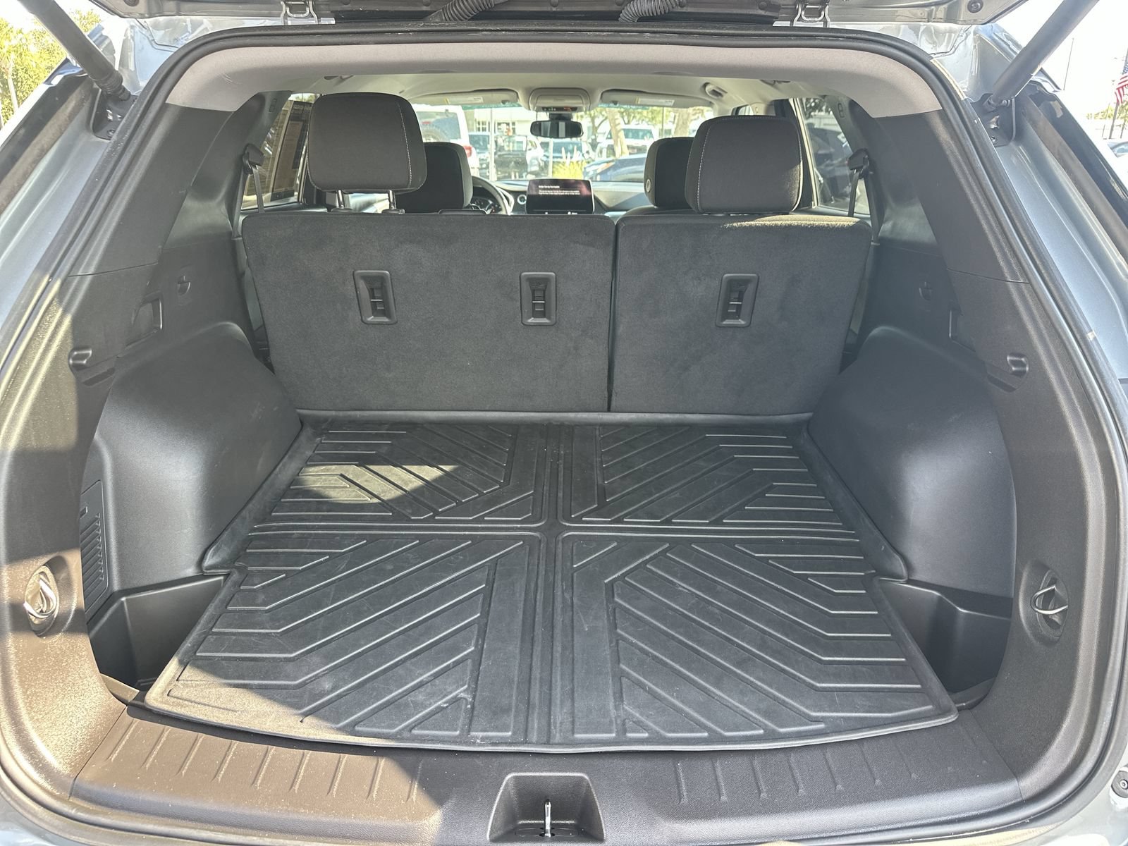Used 2024 Chevrolet Blazer LT w/ Convenience Package FWD image 32