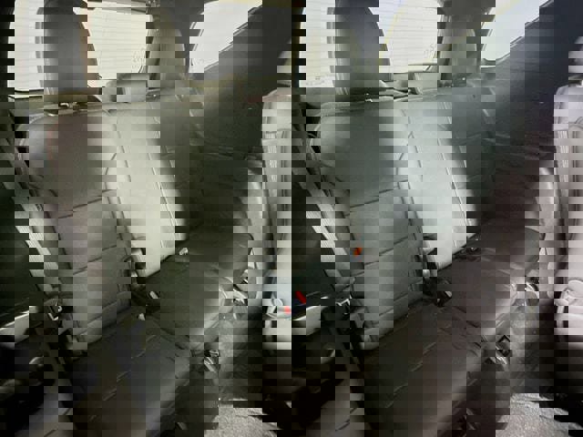 Used 2024 Chevrolet Traverse RS image 29