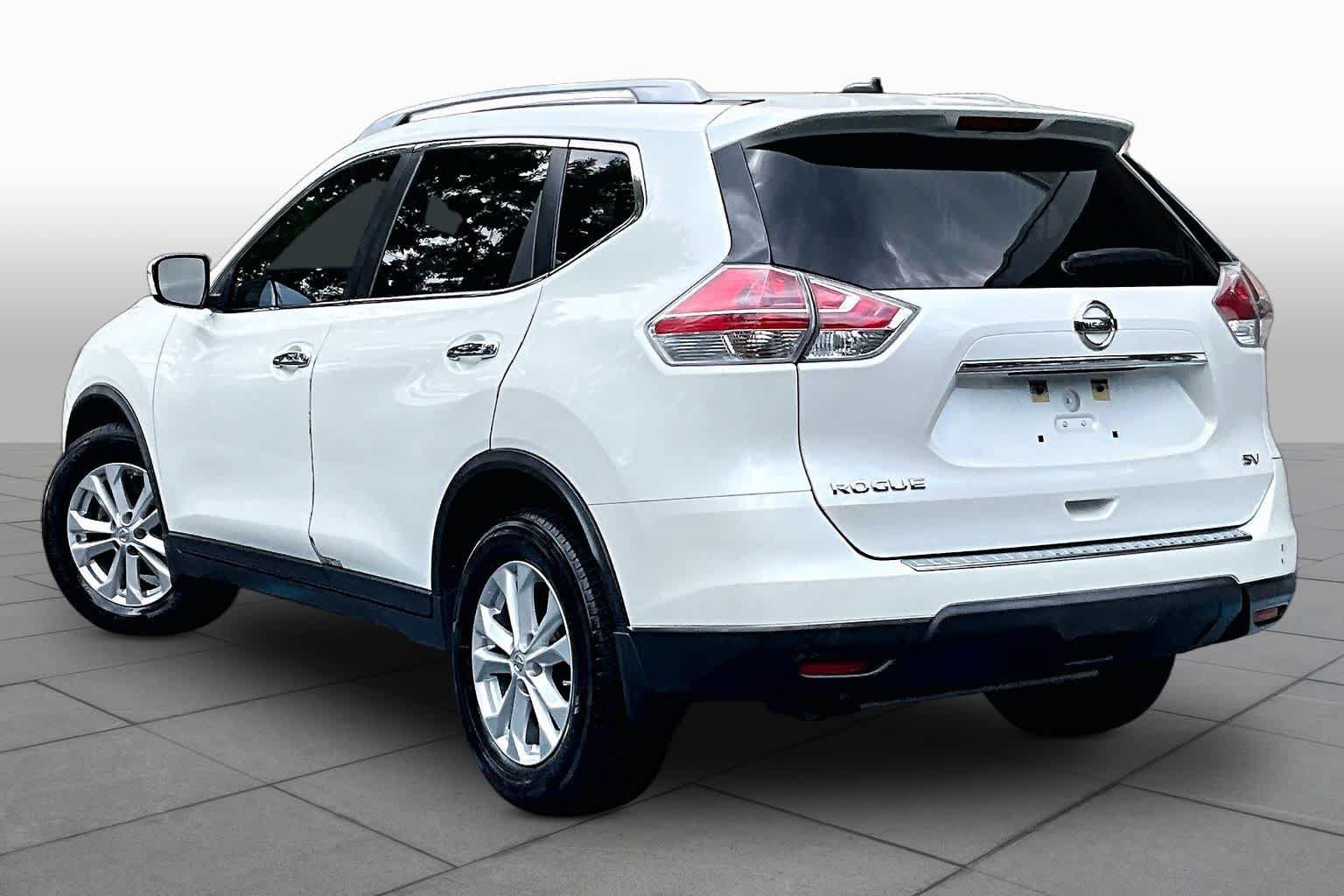 Used 2016 Nissan Rogue SV FWD image 12