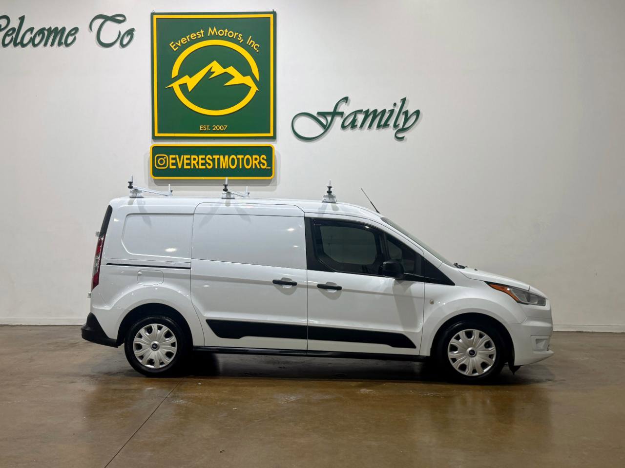 Used 2020 Ford Transit Connect XLT image 9