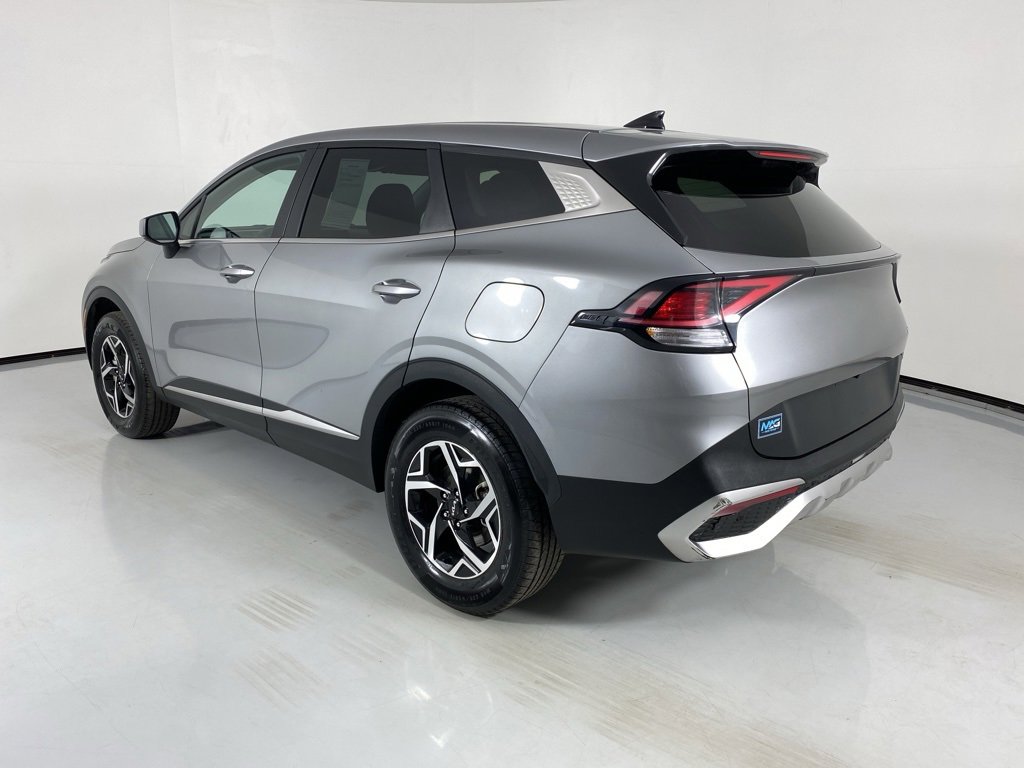 Used 2023 Kia Sportage LX image 5