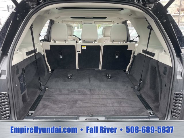 Used 2025 Land Rover Discovery S AWD/4WD image 5