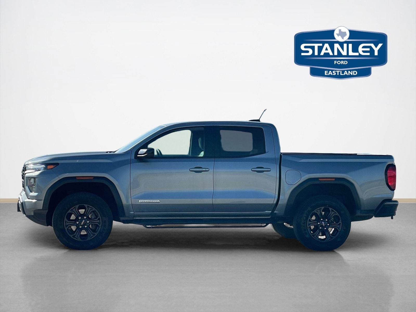 Used 2024 GMC Canyon Elevation w/ Elevation Premium Package RWD image 4