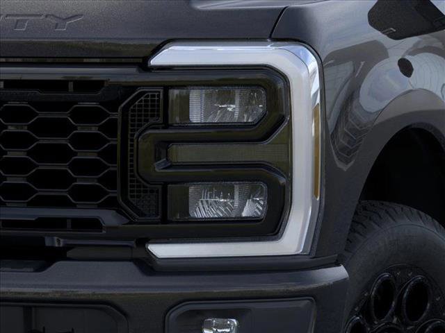 New 2026 Ford F250 Lariat w/ Black Appearance Package image 18
