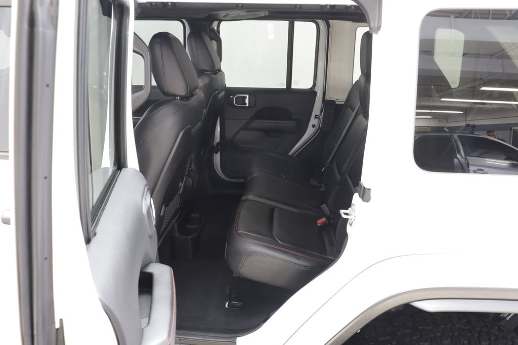 Used 2024 Jeep Wrangler Unlimited Rubicon AWD/4WD image 17