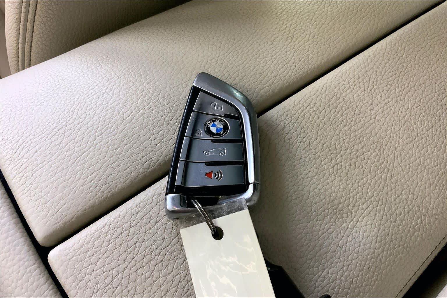 Used 2019 BMW 740i xDrive w/ M Sport Package AWD/4WD image 14