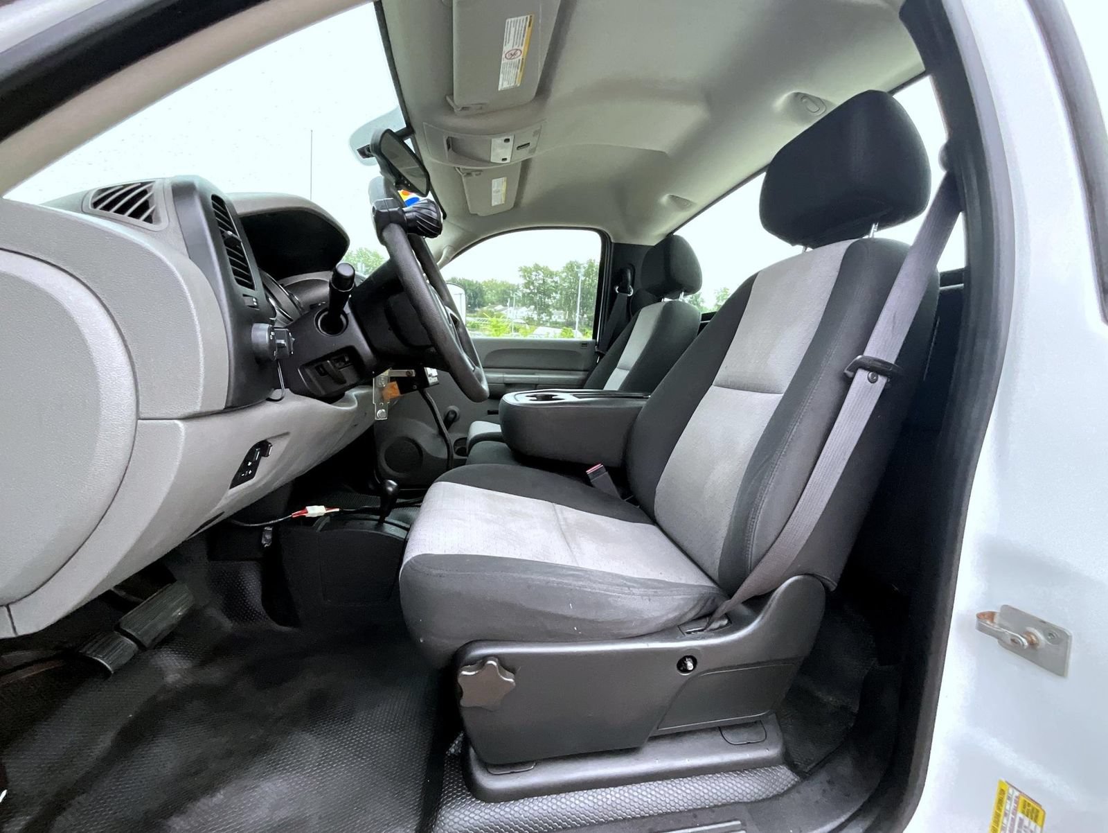 Used 2007 Chevrolet Silverado 2500 W/T w/ Snow Plow Prep Package AWD/4WD image 15