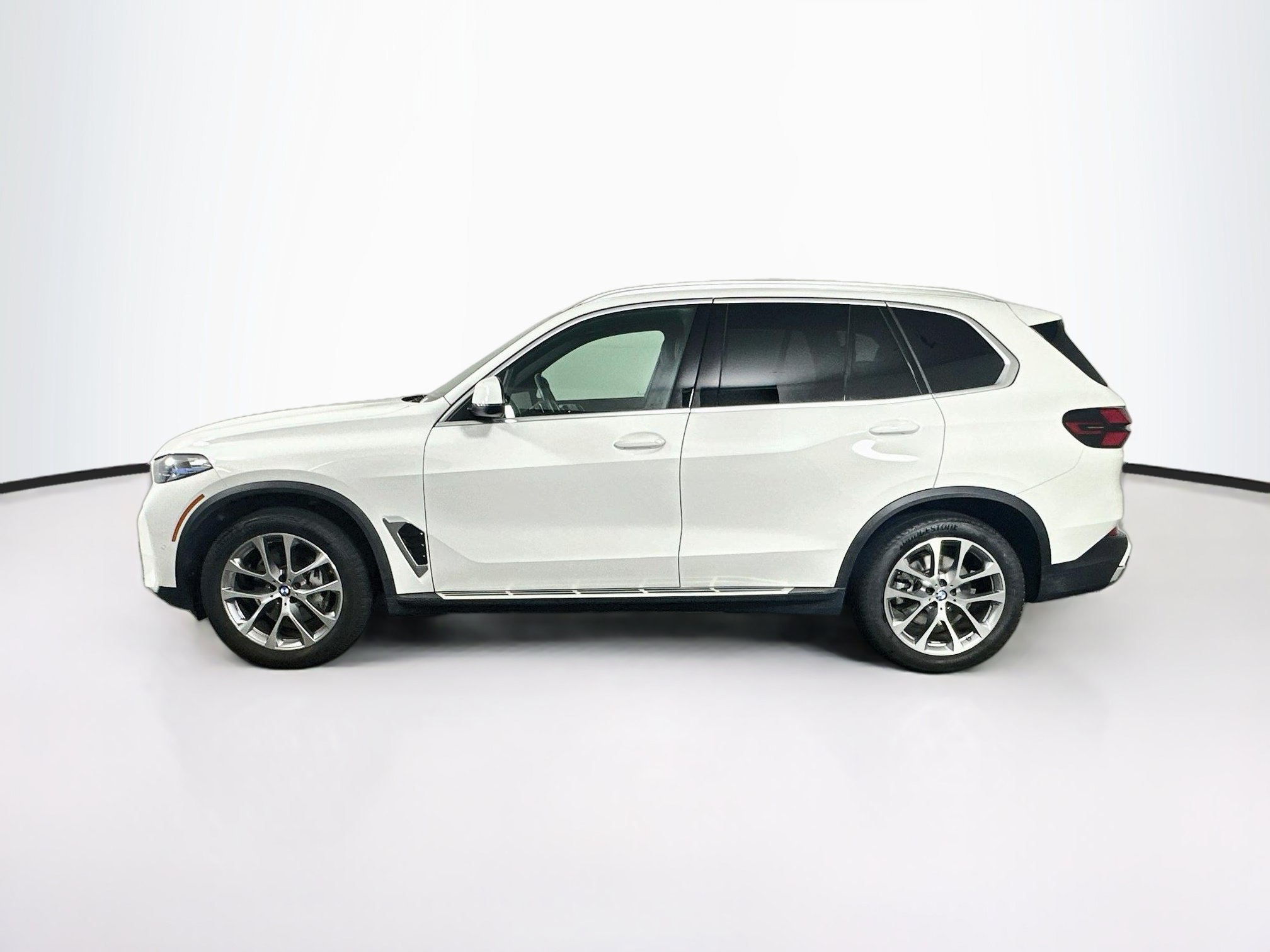 Used 2026 BMW X5 xDrive40i AWD/4WD image 4