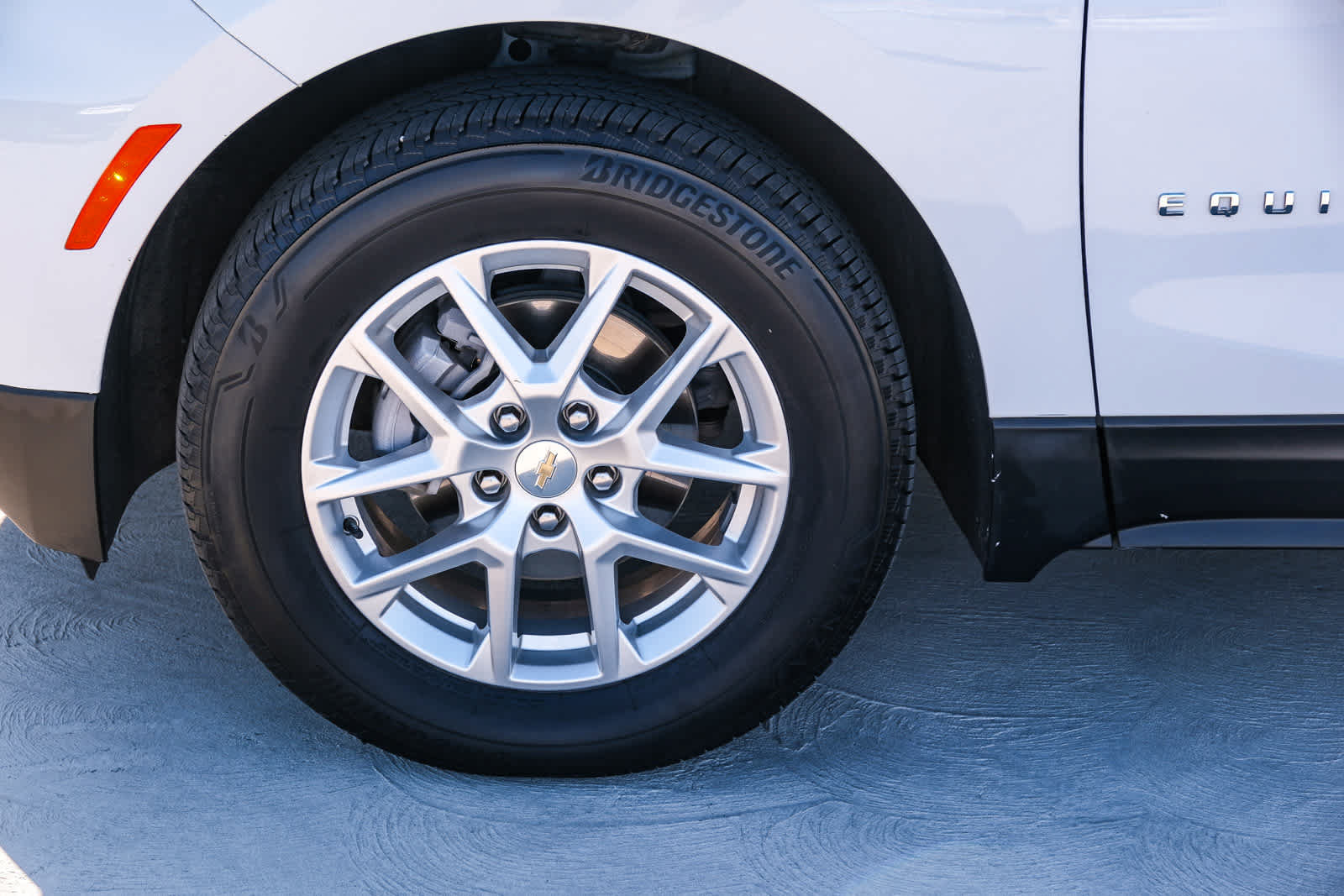 Used 2024 Chevrolet Equinox LT AWD/4WD image 10