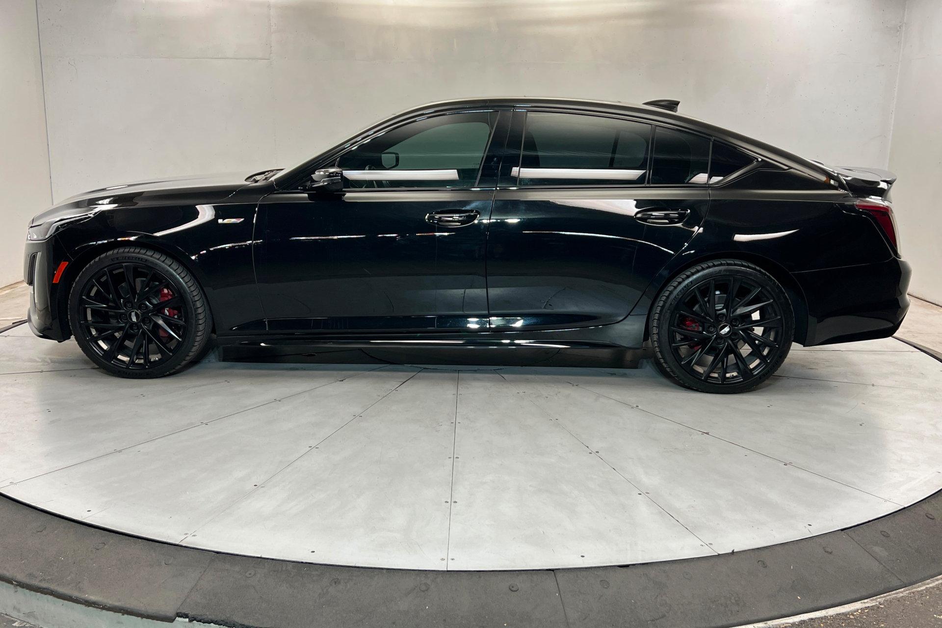 Used 2023 Cadillac CT5 V w/ Premium Package AWD/4WD image 2