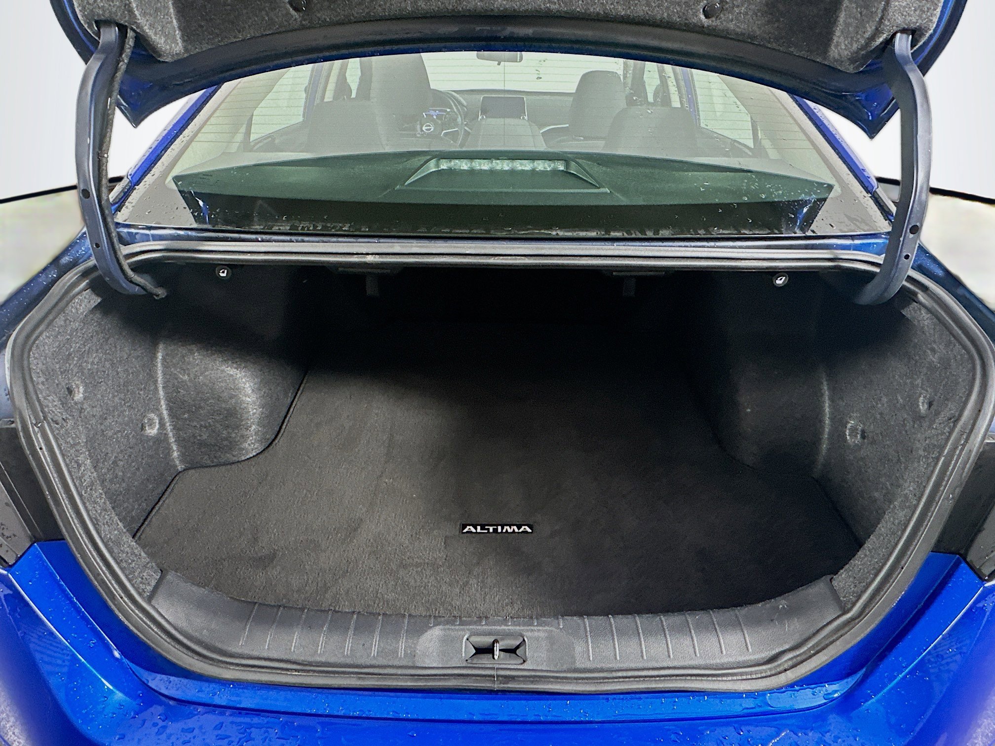 Used 2025 Nissan Altima 2.5 SV FWD image 26