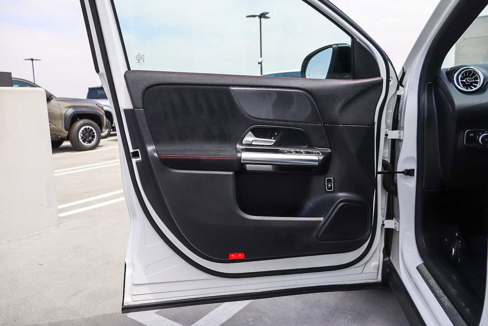 Used 2022 Mercedes-Benz GLA 250 image 30