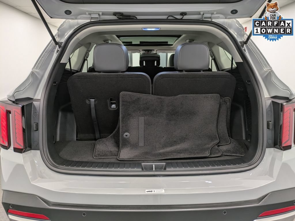 Certified 2024 Kia Sorento S w/ Panoramic Sunroof Package AWD/4WD image 25