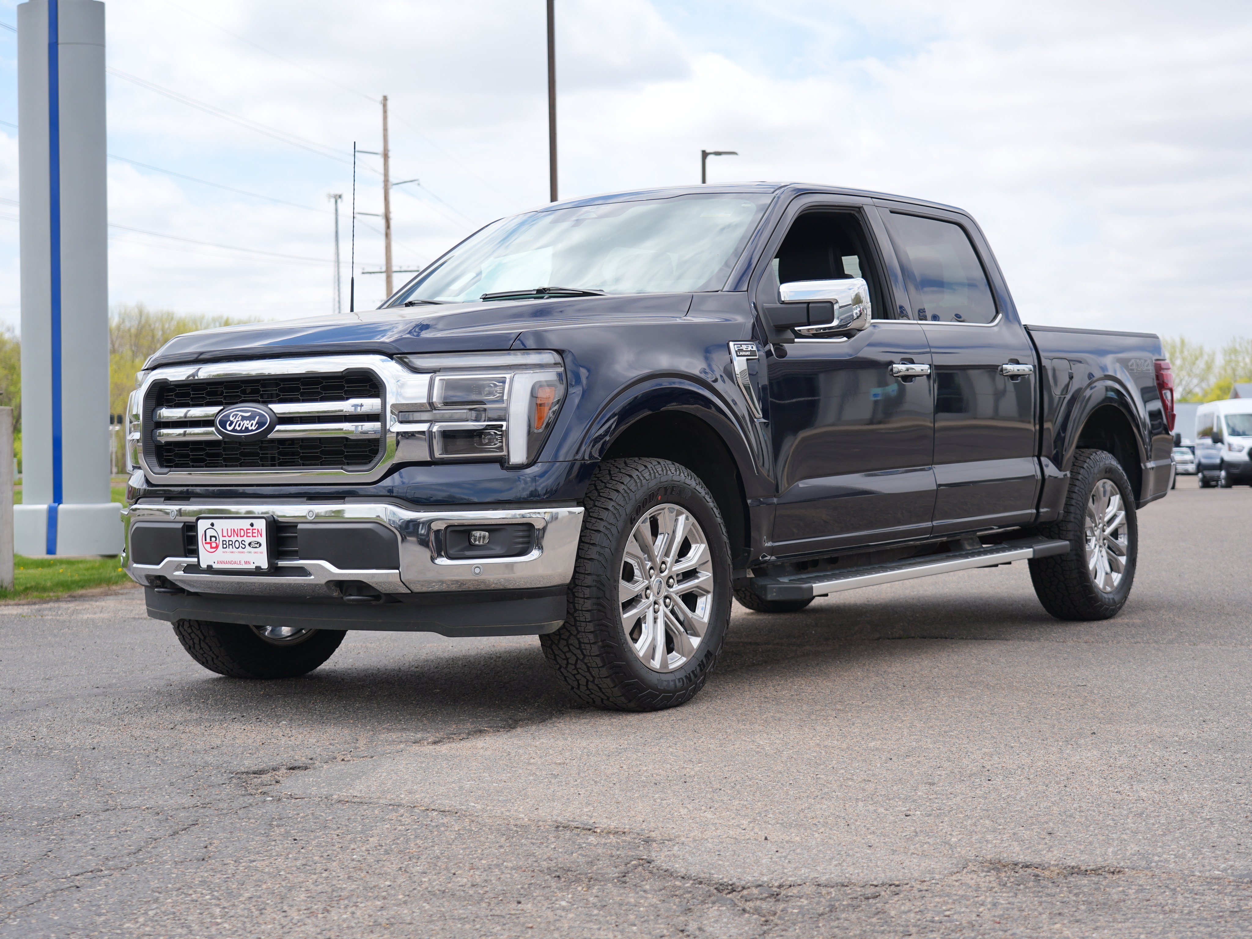 Used 2025 Ford F150 Lariat w/ Equipment Group 502A High AWD/4WD image 8