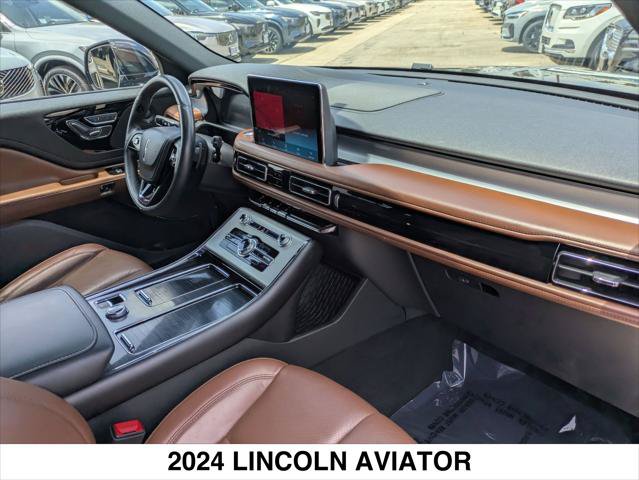 Certified 2024 Lincoln Aviator Reserve AWD/4WD image 22