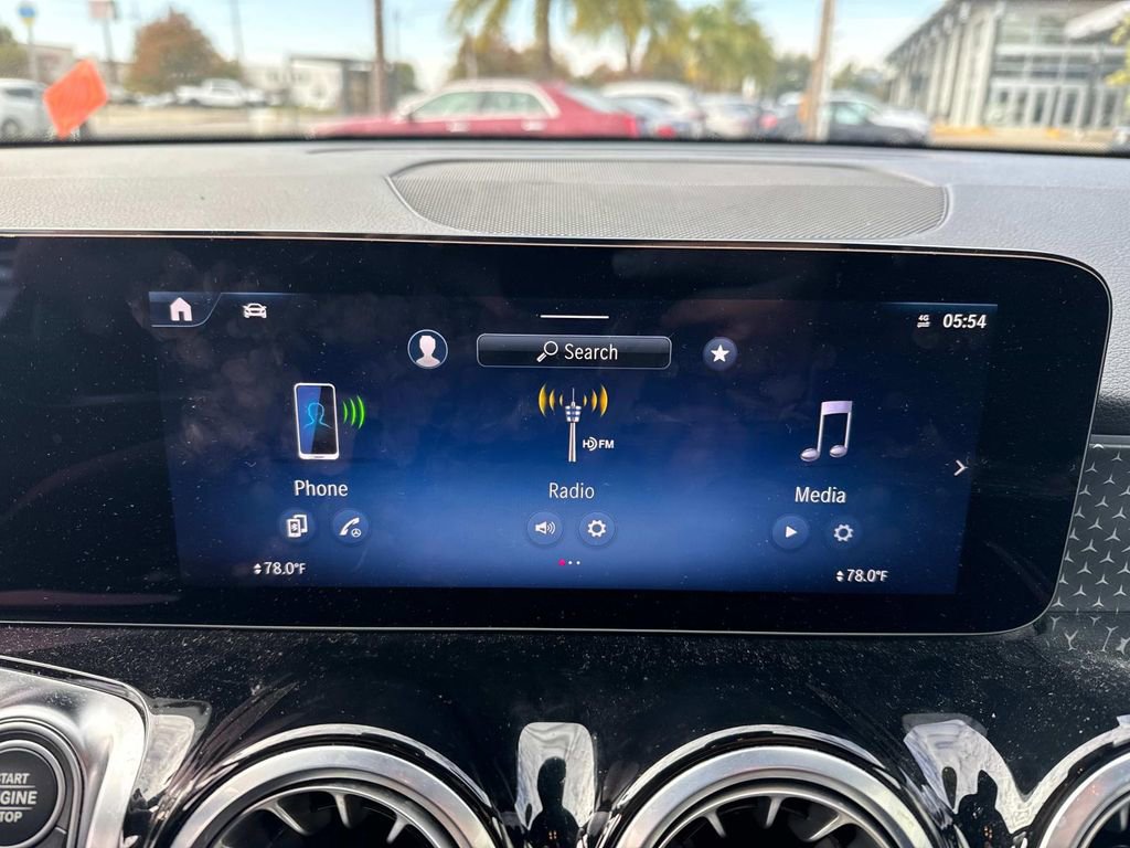 Used 2024 Mercedes-Benz GLB 250 image 24