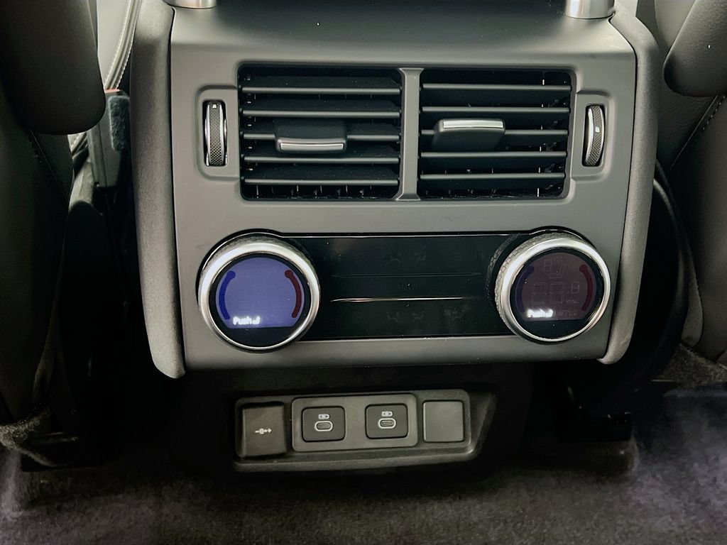 Certified 2025 Land Rover Discovery S AWD/4WD image 27