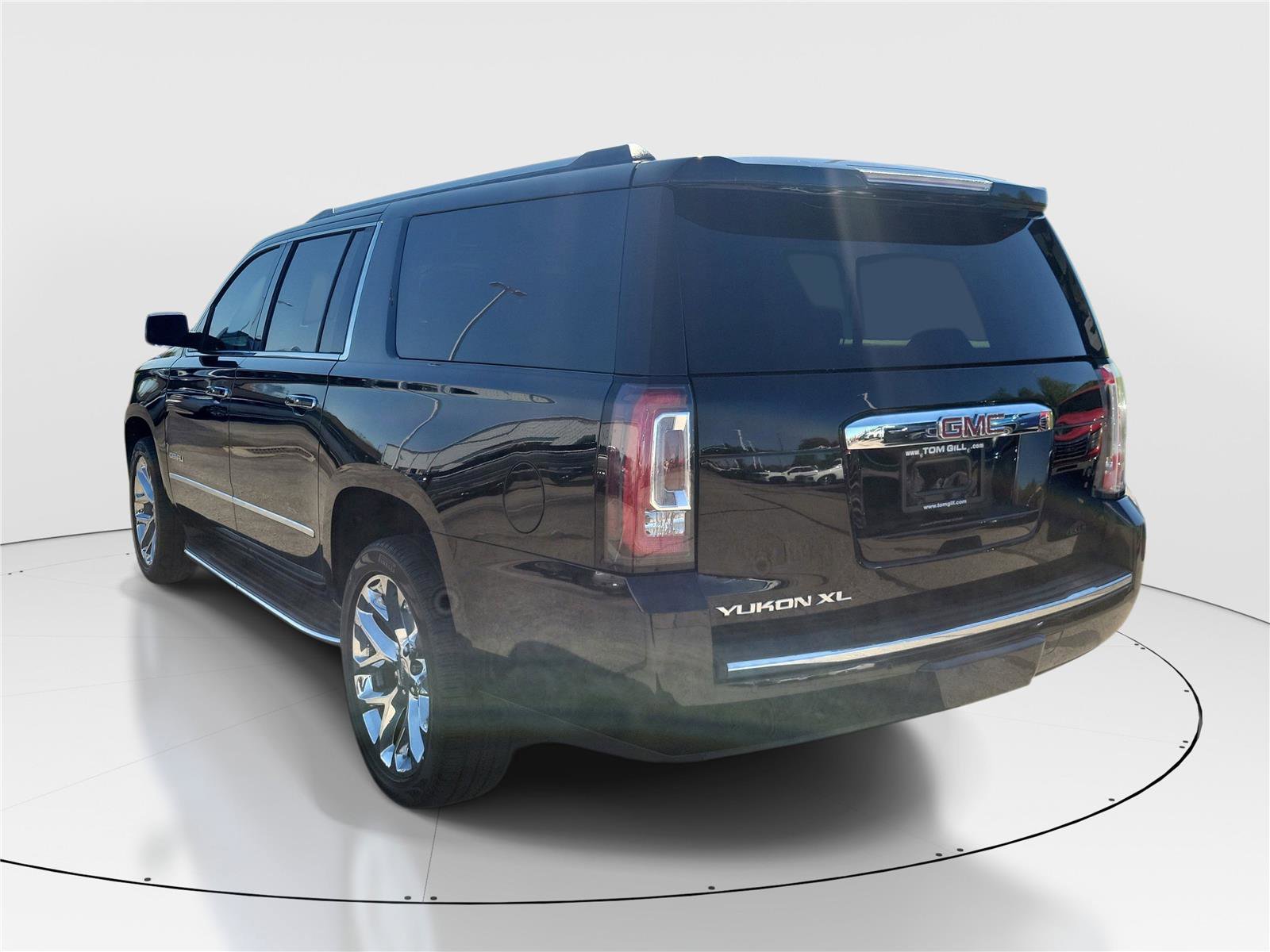 Used 2018 GMC Yukon XL Denali w/ Open Road Package image 3