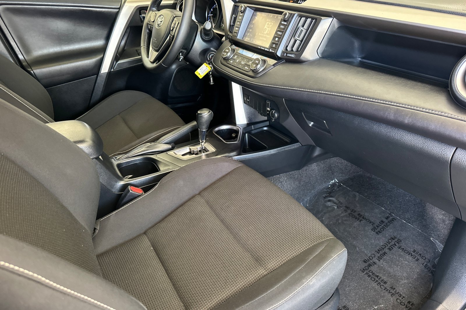 Certified 2017 Toyota RAV4 XLE w/ Carpet Mat Package FWD image 15