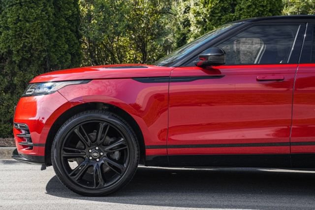 Used 2023 Land Rover Range Rover Velar HST AWD/4WD image 11