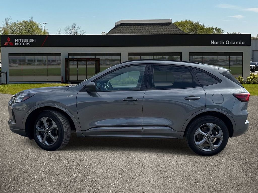 Used 2023 Ford Escape ST-Line w/ Tech Pack #1 image 2