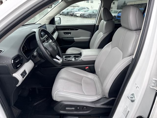 Used 2024 Honda Pilot Touring image 20