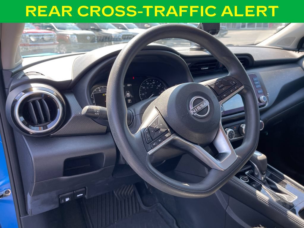 Used 2023 Nissan Kicks SV FWD image 13