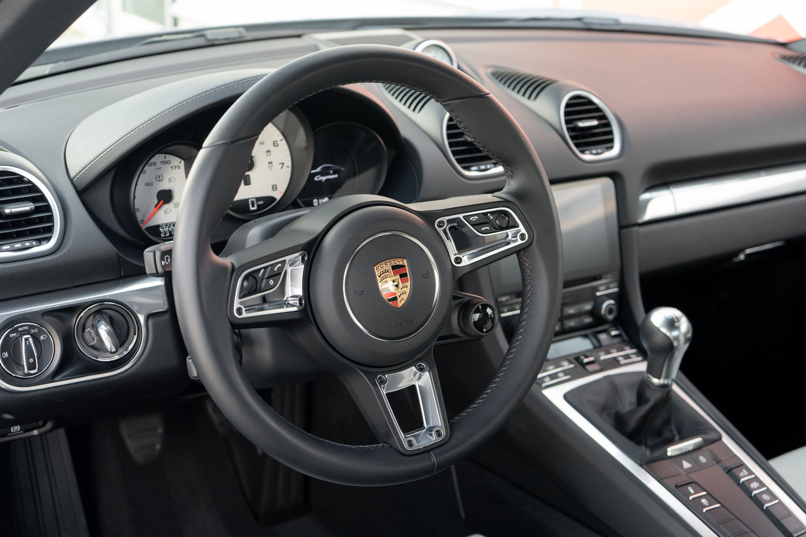 Used 2024 Porsche 718 Cayman RWD image 14