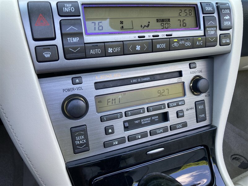 Used 2004 Lexus SC 430 Convertible RWD image 28