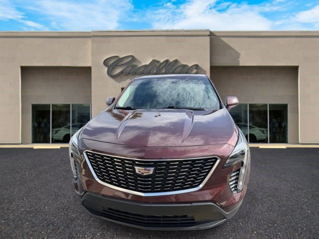 Certified 2023 Cadillac XT4 Luxury w/ Cold Weather Package FWD image 10