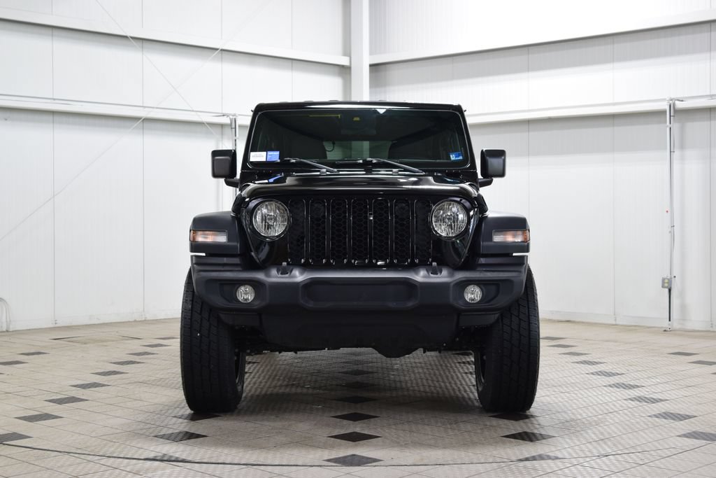 Used 2024 Jeep Wrangler Unlimited Sport AWD/4WD image 2