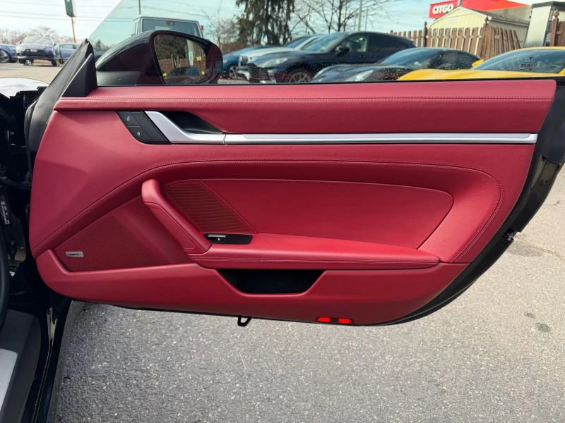 Used 2022 Porsche 911 Targa 4S w/ Premium Package image 25