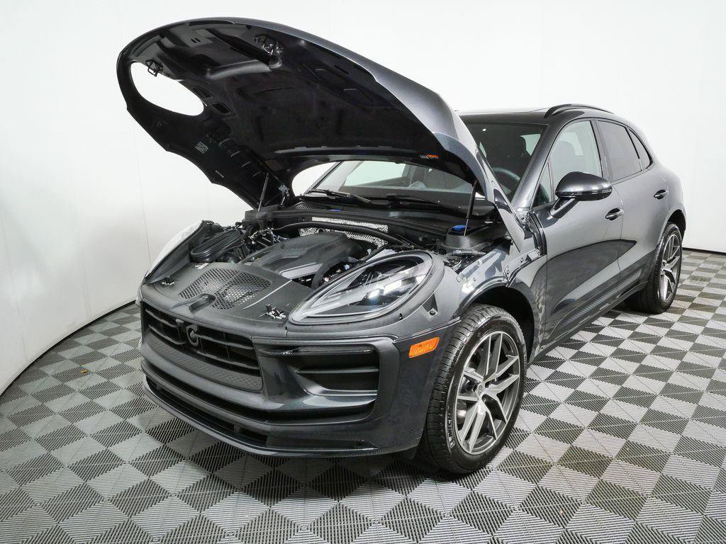 New 2026 Porsche Macan AWD/4WD image 39