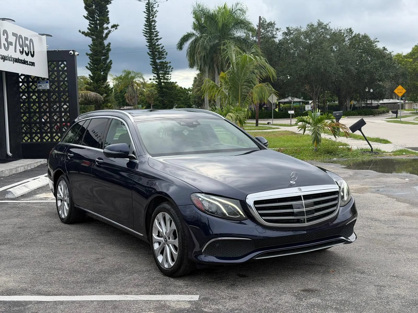 Used 2019 Mercedes-Benz E 450 4MATIC Wagon image 3
