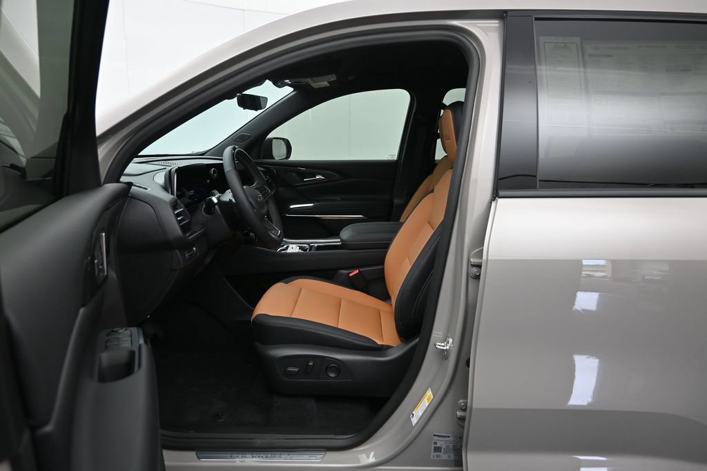 New 2027 Chevrolet Traverse Z71 w/ Enhanced Driving Package AWD/4WD image 22