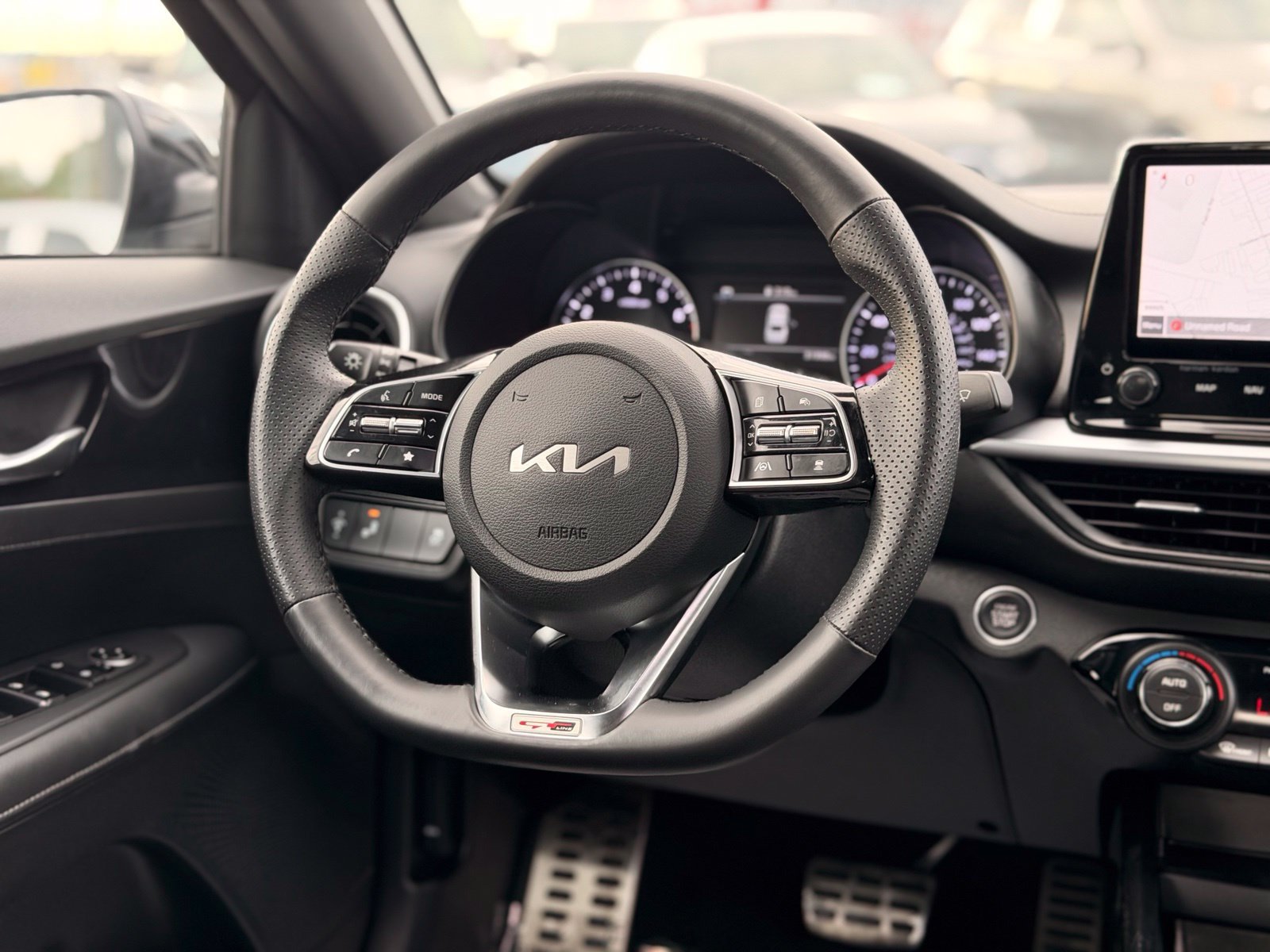 Used 2022 Kia Forte GT-Line w/ GT-Line Premium Package FWD image 34