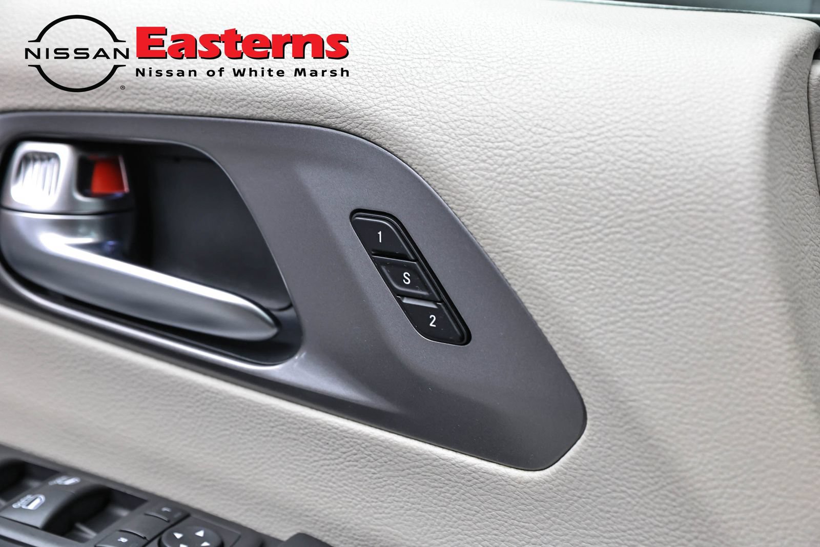 Used 2023 Chrysler Pacifica Touring-L FWD image 21
