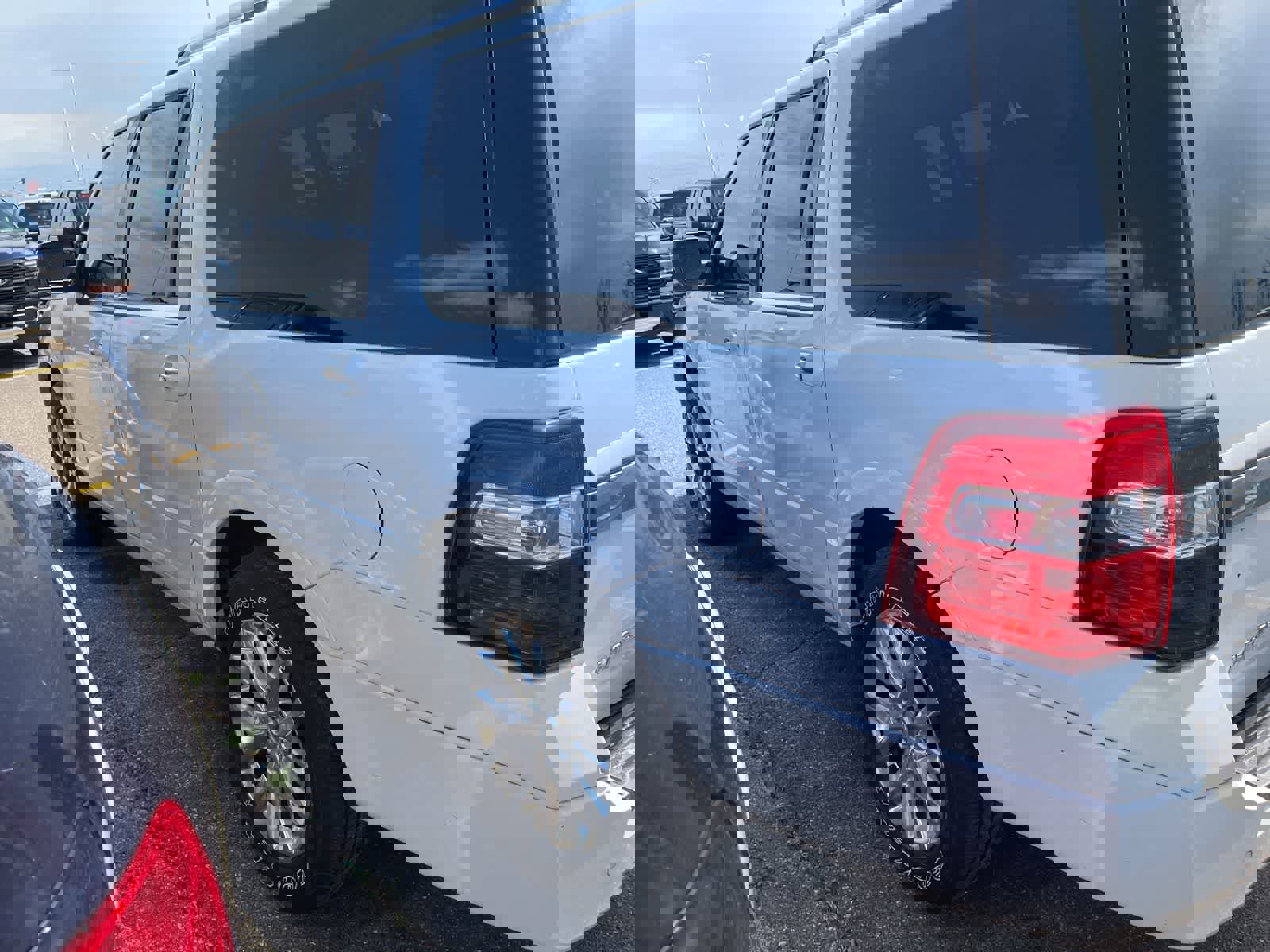 Used 2015 Ford Expedition EL Limited w/ Equipment Group 301A image 9