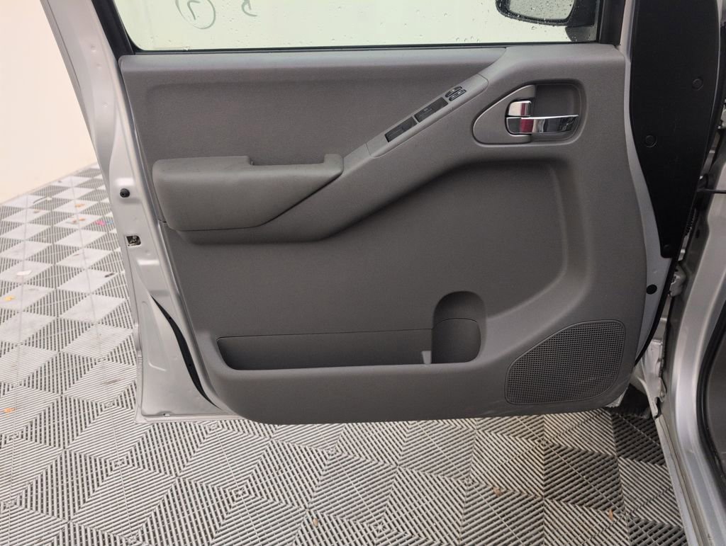 Used 2008 Nissan Frontier SE w/ SE Value Truck Pkg image 29